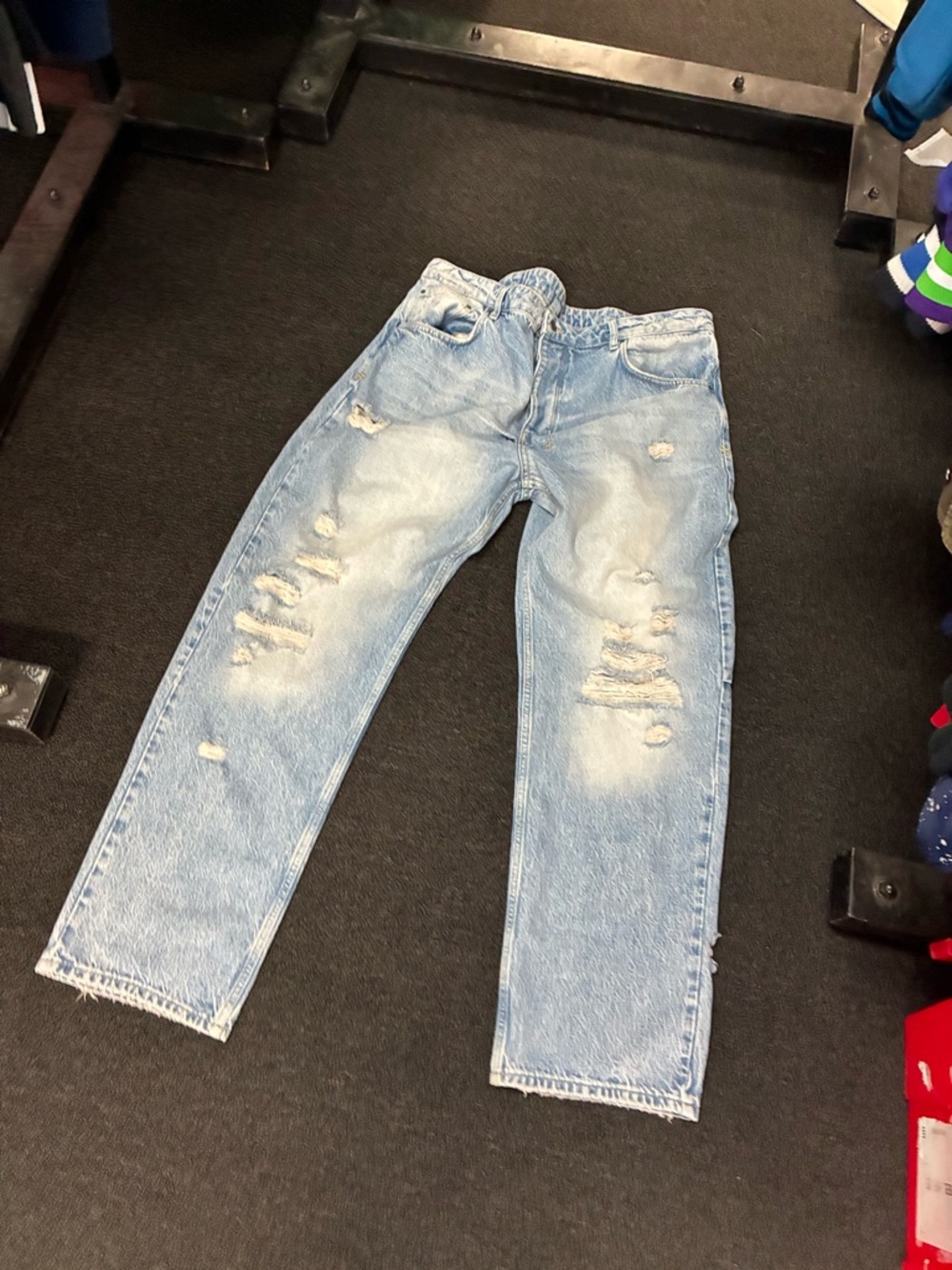 Men’s KSUIBI Light Blue Distressed Jeans Pre Owned Used Sz 40